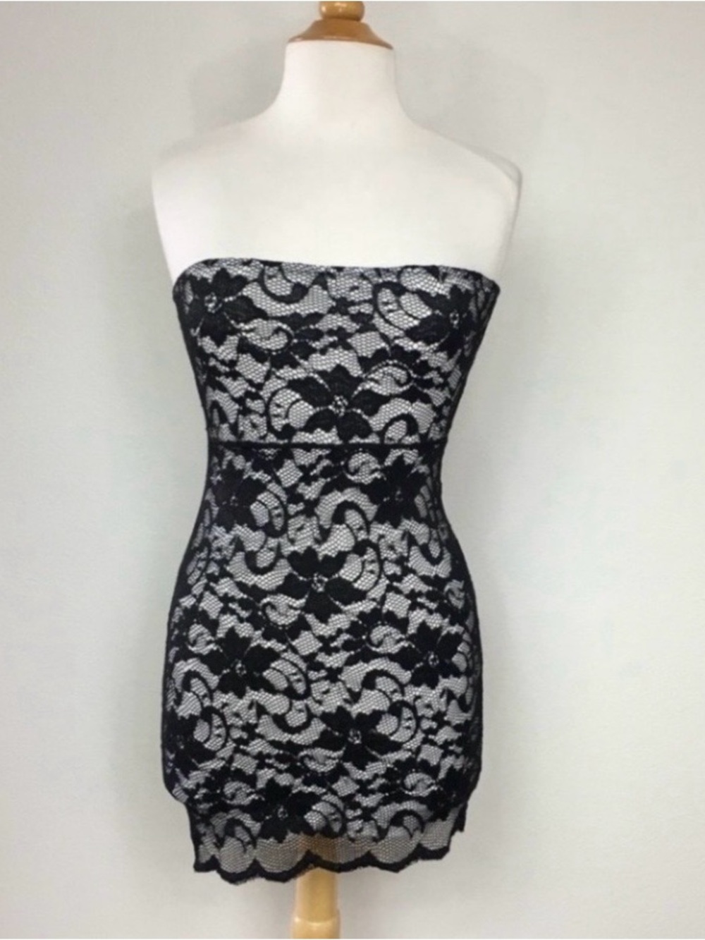NWOT New Amazon Juniors Black Lace Strapless Mini Dress Size XS Party Clubbing